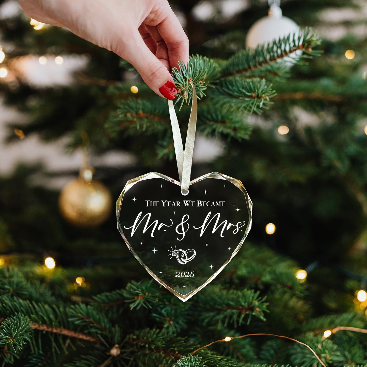 THDZS Wedding Gifts, Mr & Mrs Ornament 2025, Bridal Shower Gifts, Just Married Gift for Newlywed Couple, Bride, Crystal Glass Ornament